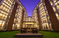 Vivanta Colombo, Airport Garden Hotels in 