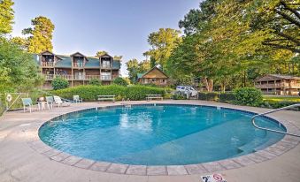 Quaint Cabin on Kentucky Lake w/ Resort Perks