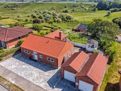 "Kiersten" - 5km from the Sea Hotel dekat V. Hjermitslev Kirke