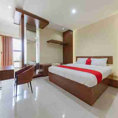 RedDoorz Syariah Near Alun-Alun Pelabuhan Ratu Rooms