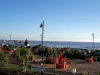 Lynton House Hotels in Teignmouth