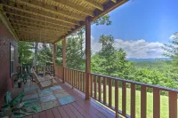 Game Room & Fire Pit: Picturesque Cabin in Murphy - Country Houses