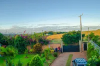 Room in Villa - the Elegant Villa Alexandre Near Ivato Airport Hoteles en Talatamaty