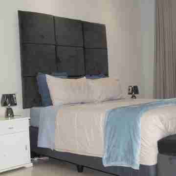 Lusaka Luxe: Your Private Oasis Awaits in the Heart of Zambia Rooms