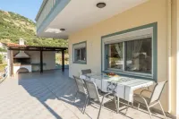 House Just on the Beach -Included 2 Canoe, 2 Bicycles