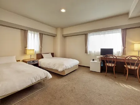 Lil Beats Inn Wakaba Higashiguchi Отели рядом с достопримечательностью «Saitama Medical University»