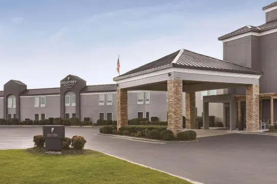 Country Inn & Suites by Radisson, Dunn, NC Hotels in Averasboro