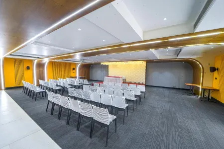 Hotel Devgiri Inn, Sangli