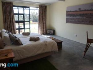 Stellar Overberg Travellers Lodge