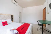 RedDoorz Near Terminal Bubulak Bogor