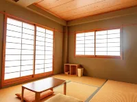 春日旅館-Kasuga Ryokan- 名張のホテル