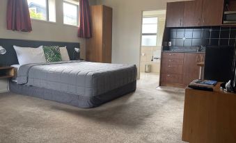 Coleraine Suites & Apartments