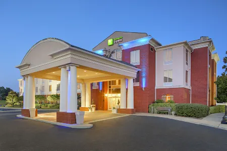 Holiday Inn Express & Suites AUBURN - UNIVERSITY AREA by IHG