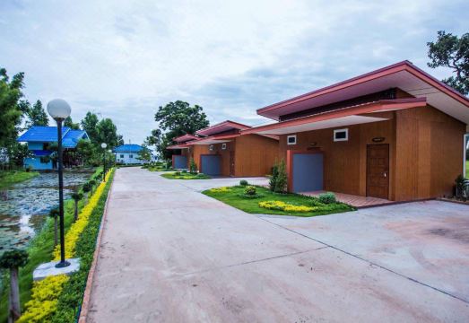 1. 사이용 리조트..