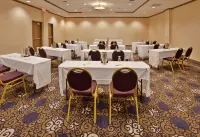 Holiday Inn KANSAS CITY AIRPORT by IHG