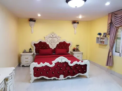 ห้องดีลักซ์ เตียงใหญ่ 1 เตียง