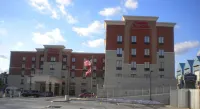 Hampton Inn & Suites Cincinnati/Uptown-University Area - 2-Star