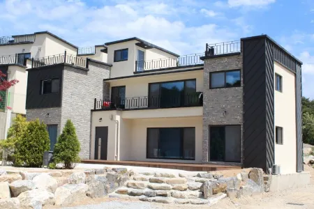 Geumsan Red Pension Отели в г. Кымсан