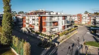 Apartamenty Sun & Snow Klifowa Rewal Các khách sạn ở Trzesacz