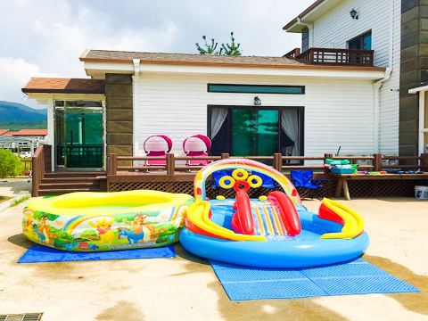 마차펜션의 독특한 외관