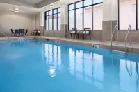 奧瓦通納市中心萬怡酒店 - 泳池