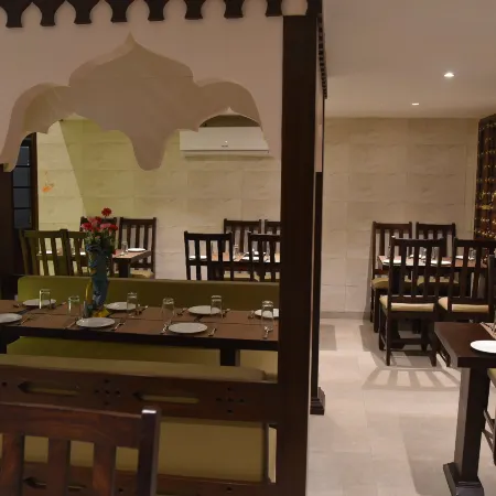 Jaipur Hotel New - Heritage Hotel Отели рядом с достопримечательностью «Торговый центр Pink Square Mall»