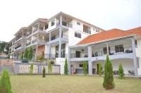 Hoima Eka Hotel فنادق في Bugahya