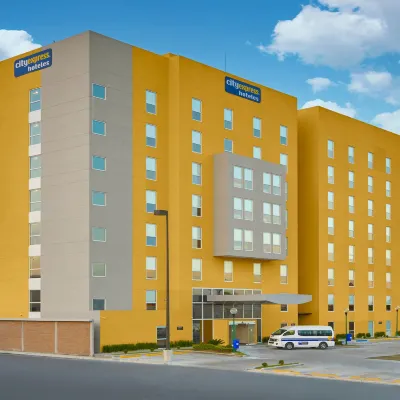 City Express by Marriott Monterrey Lindavista Отели рядом с достопримечательностью «Концертный зал Banamex»