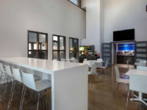 Days Inn by Wyndham Barrie Hotels in Barrie