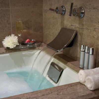 Spa Deluxe Two Queen Room with City View Trump International Hotel & Tower Chicago Promo Code