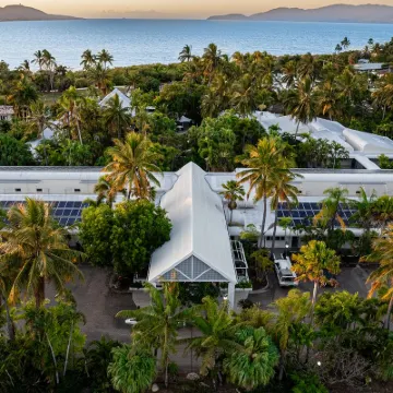 Seahaven Resort Hotels near Great Barrier Reef Aquarium