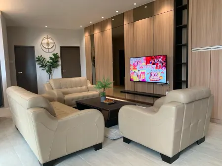 Rex 3Bedroom 5-10Pax 5Min Drive to Vivacity Отели в г. Kuching Division