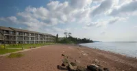Best Western Plus Superior Inn فنادق في غراند ماريس