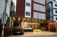 阿南德遺址飯店 Shiradi sai baba real Temple附近的飯店