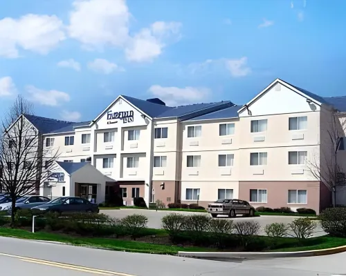 Fairfield Inn & Suites Springfield Hotels in Springfield