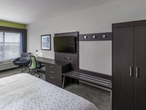 Holiday Inn Express & Suites Saskatoon East - University