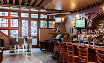 Kingston Hotel