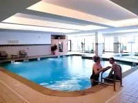 Courtyard Erie Ambassador Conference Center - Pools