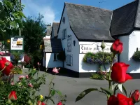 Tinhay Mill Hotels in Lifton