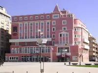 The One Grand Hotel da Póvoa - by Mhmb Hospitality Hotels in der Nähe von Strand Azul