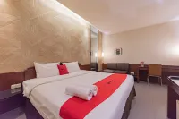 RedDoorz Plus @ Cipaganti Street 3 Hotels in Bandung Wetan
