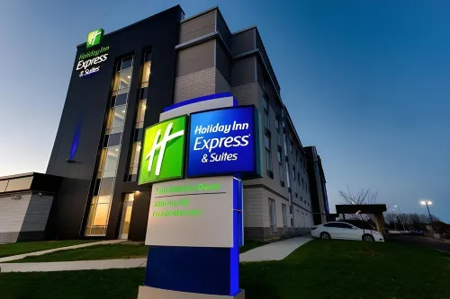Holiday Inn Express & Suites TROIS-RIVIERES OUEST by IHG - parking