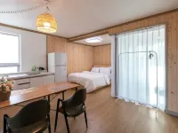 Jeju Solsup Pension Hotels near غابات بيجاريم
