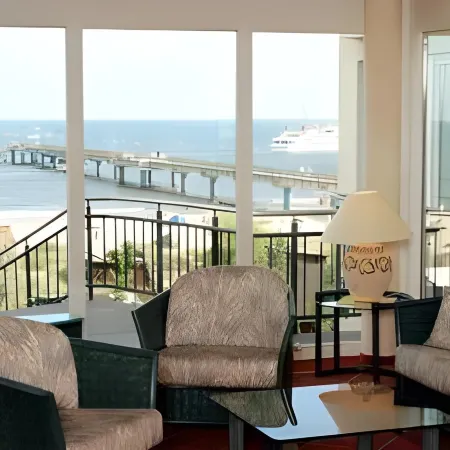 Seetelhotel Ostseeresidenz Bansin Mit Pool Und Unmittelbarer Strandnähe