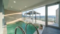 Taean Oaten Pool Villa