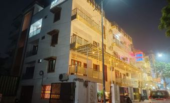 Hotel Aman Residency