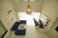 Hotel Varay Express