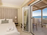 Iakinthos, Tsilivi Beach Hotels in Planos