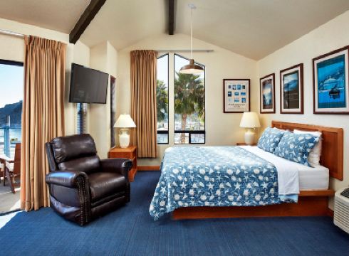 Seaport Village Inn, Avalon