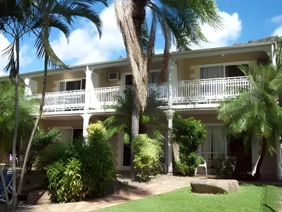 Colonial Palms Motor Inn Hotels near Airlie Beach Lagoon